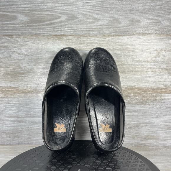 Dansko Women’s XP 2.0 Black Floral Tooled Leather Clogs Size EU 37 US 7 - Picture 6 of 9